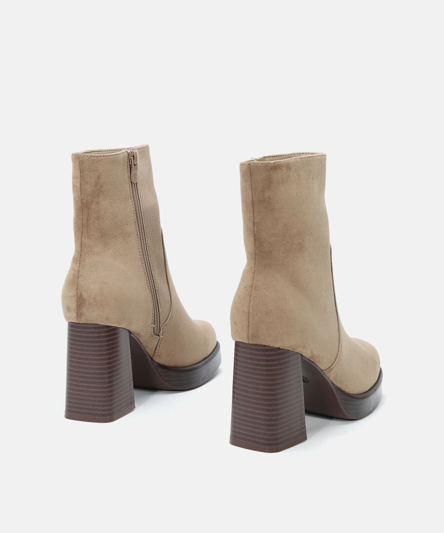 Botins salto bico quadrado image number null